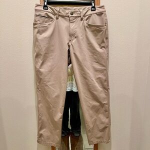 Lululemon ABC Pants 31x28 Tofino Sand Athletic Stretch Commuter Golf pants.